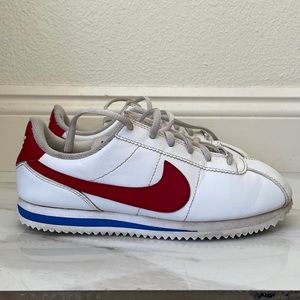 Nike youth Cortez leather running shoes